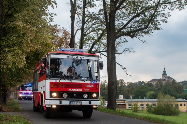 Kraj poskytne dotaci obcm na pozen dopravnho automobilu i rekonstrukci porn zbrojnice